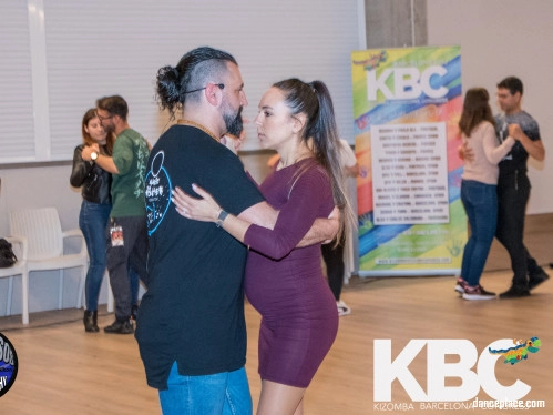 Jorge y Rocio dando clase en el KBC